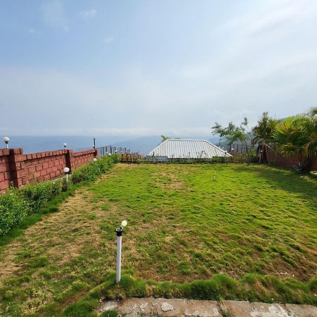 Paras Holiday Home Satara Zewnętrze zdjęcie
