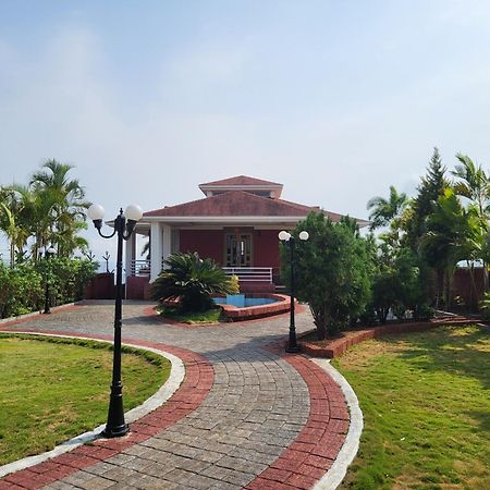 Paras Holiday Home Satara Zewnętrze zdjęcie