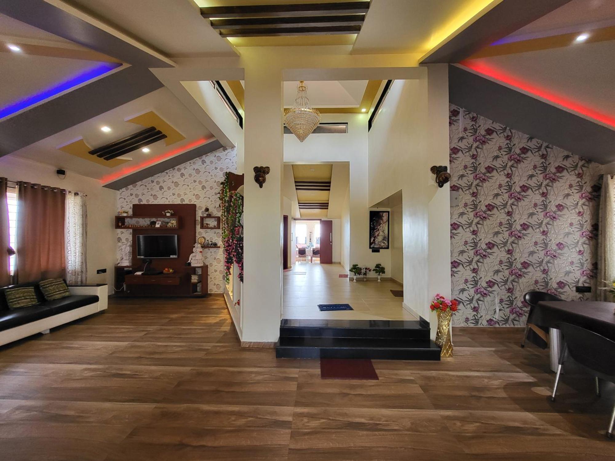 Paras Holiday Home Satara Zewnętrze zdjęcie